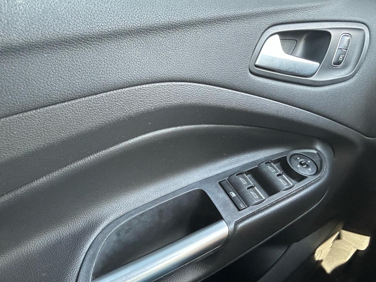 Ford Escape SE FWD 2017