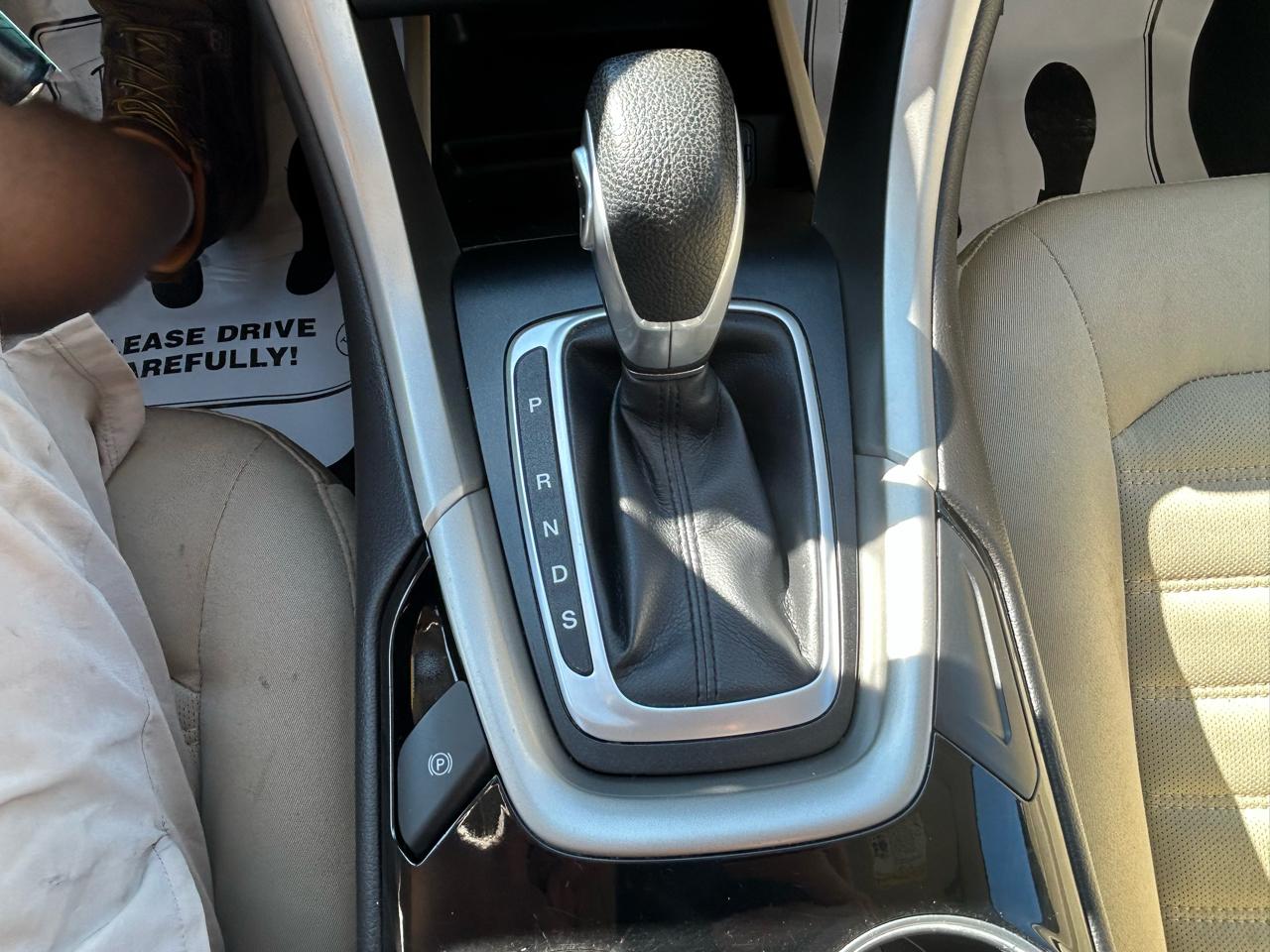 Ford Fusion 4dr Sdn SE FWD 2015