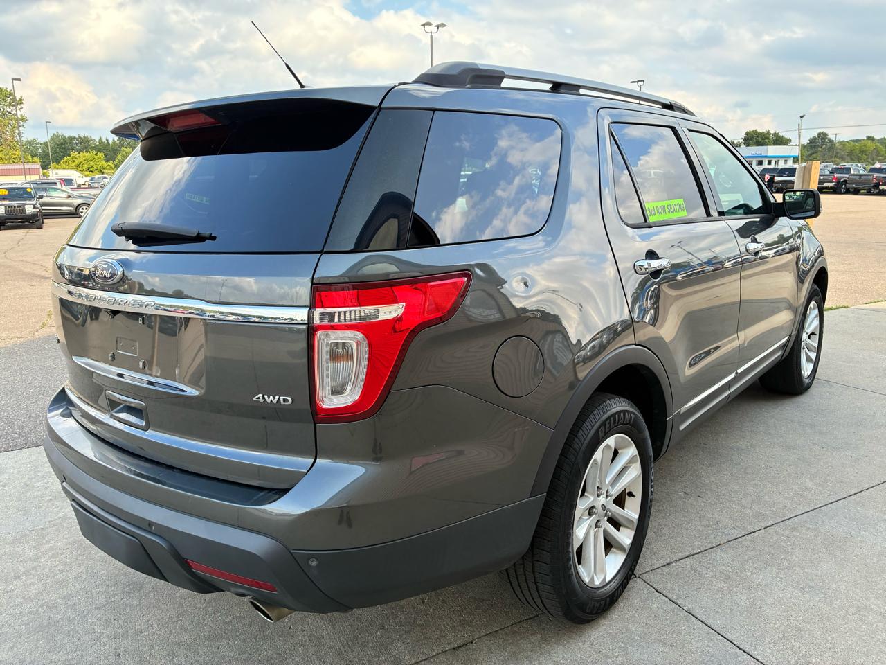 Ford Explorer 4WD 4dr XLT 2015