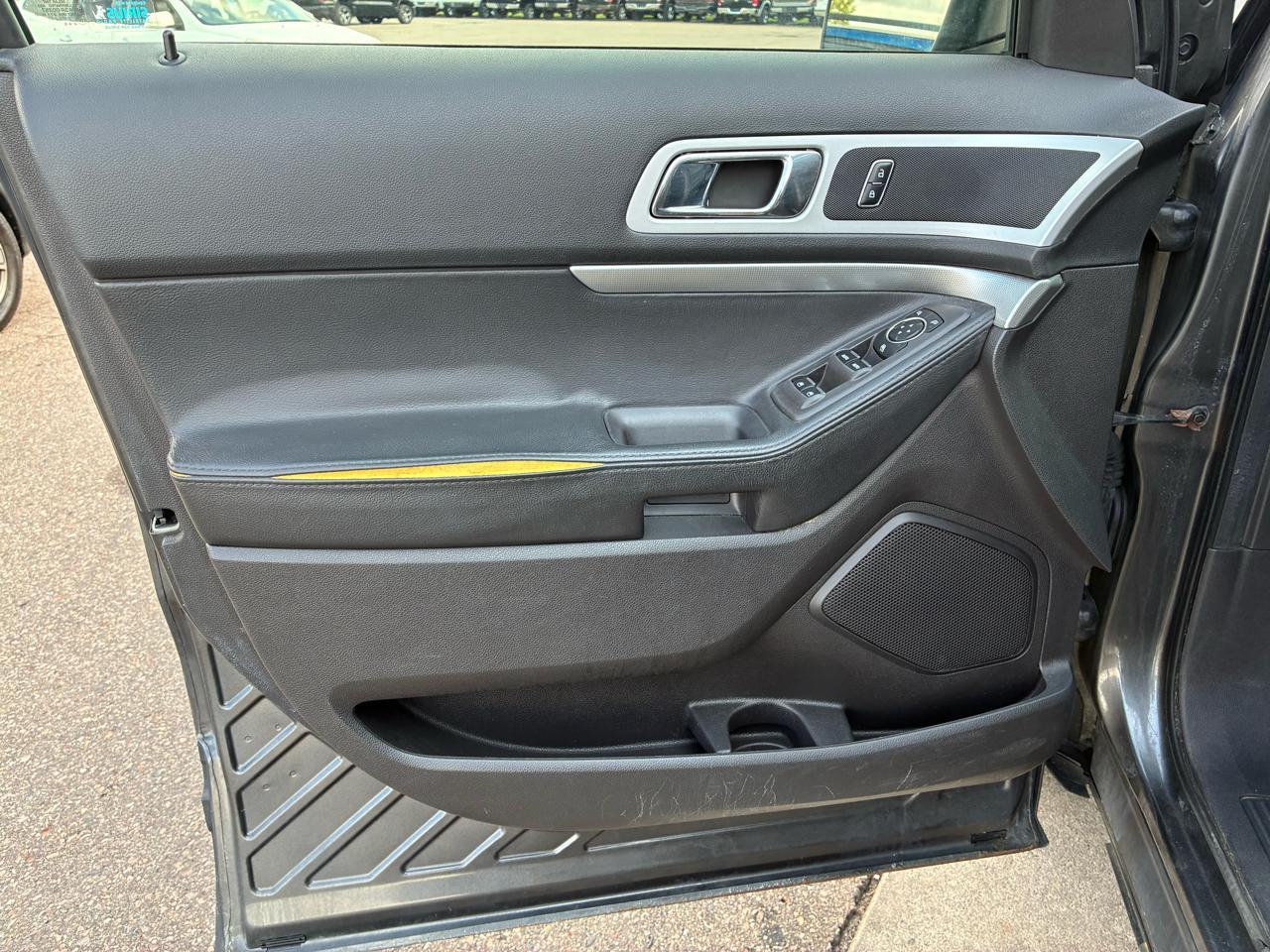 Ford Explorer 4WD 4dr XLT 2015