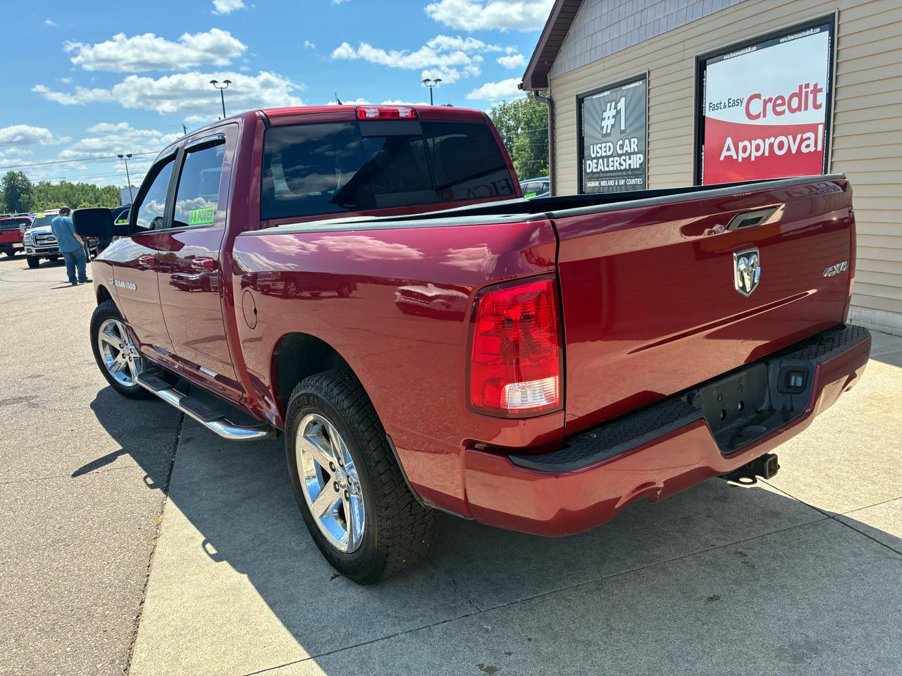 RAM 1500 4WD Crew Cab 140.5" Sport 2012