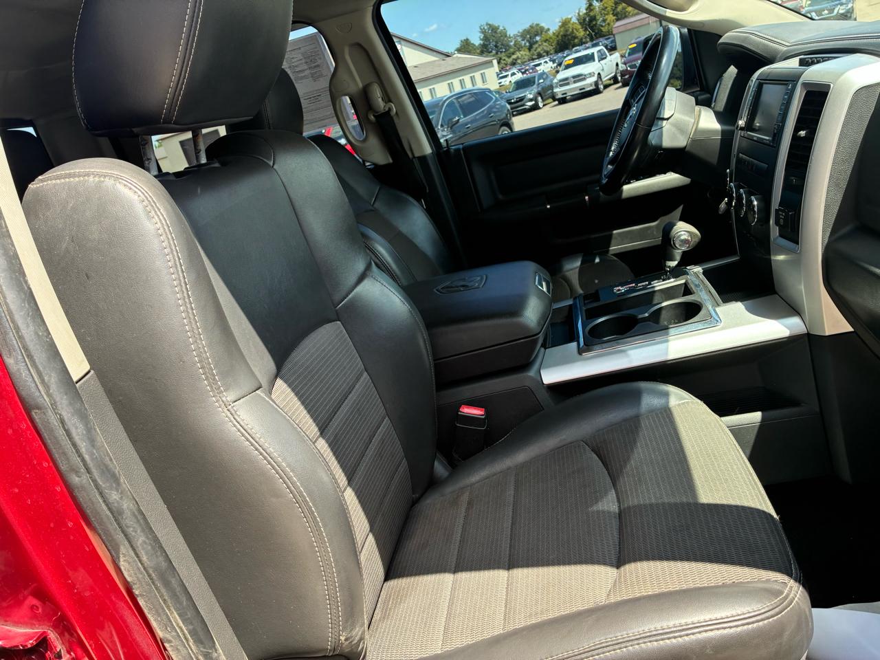 RAM 1500 4WD Crew Cab 140.5" Sport 2012