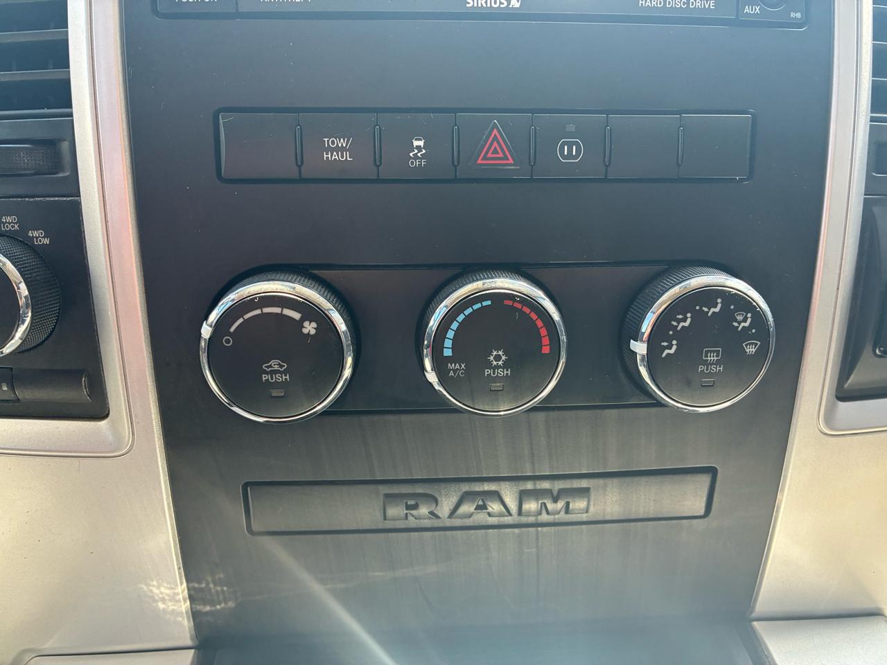 RAM 1500 4WD Crew Cab 140.5" Sport 2012