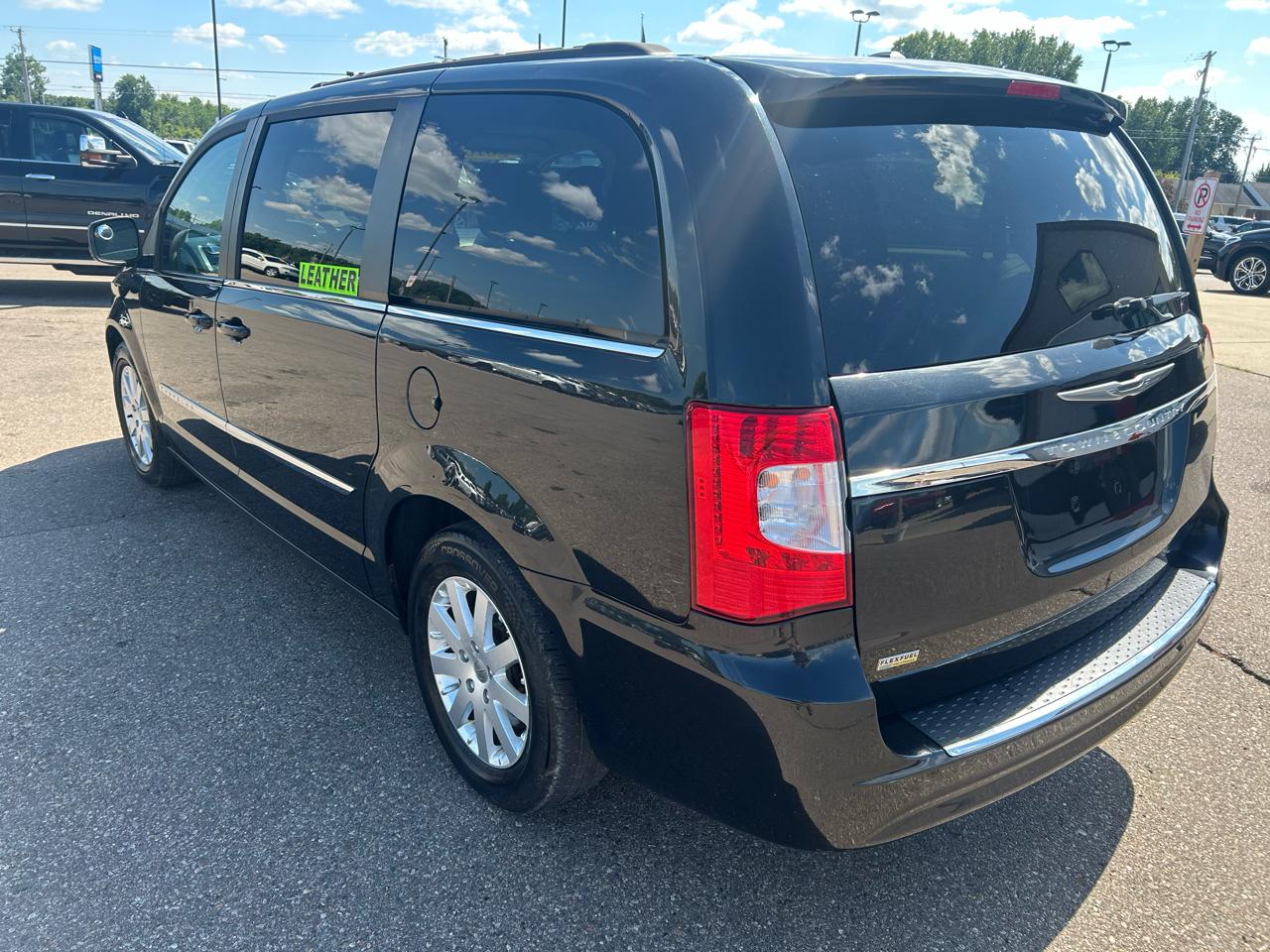 Chrysler Town & Country 4dr Wgn Touring 2016