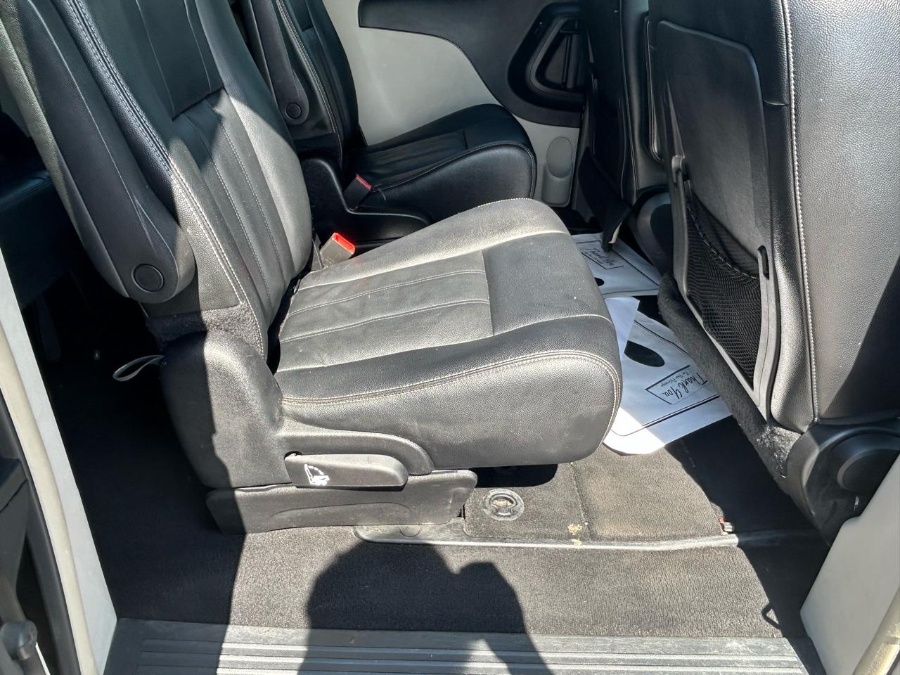 Chrysler Town & Country 4dr Wgn Touring 2016