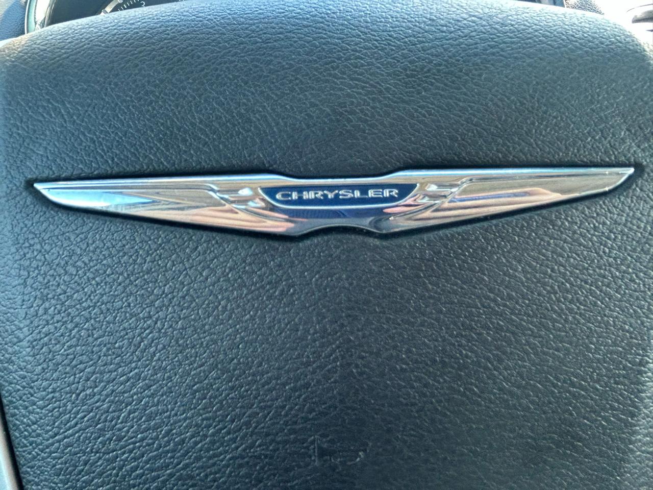 Chrysler Town & Country 4dr Wgn Touring 2016