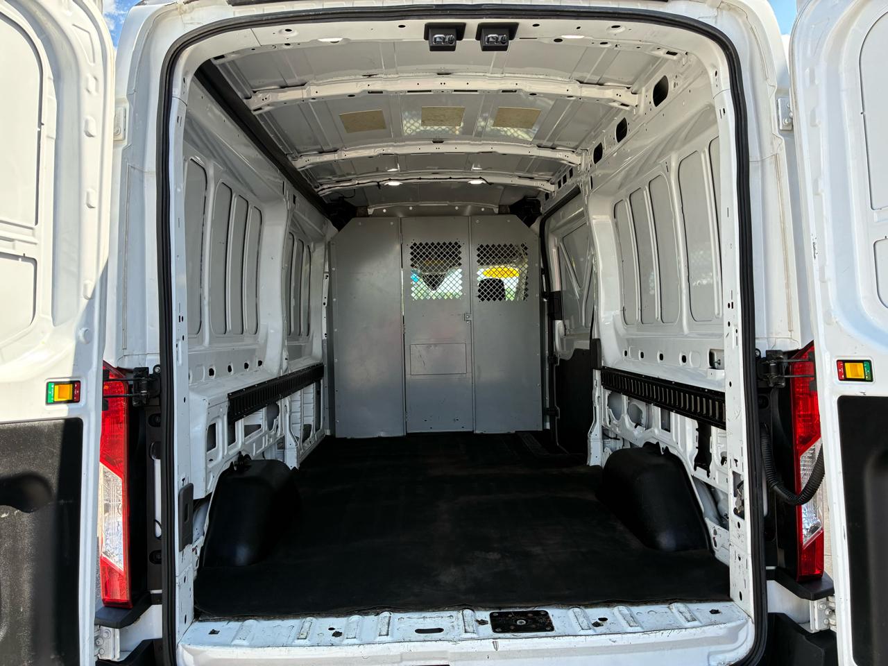 Ford Transit Cargo Van T-150 130" Med Rf 8670 GVWR AWD 2020