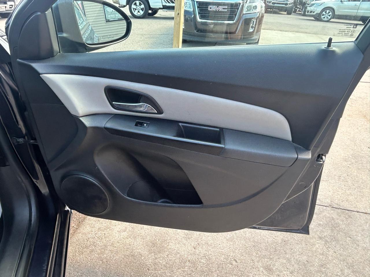 Chevrolet Cruze 4dr Sdn Auto LS 2014