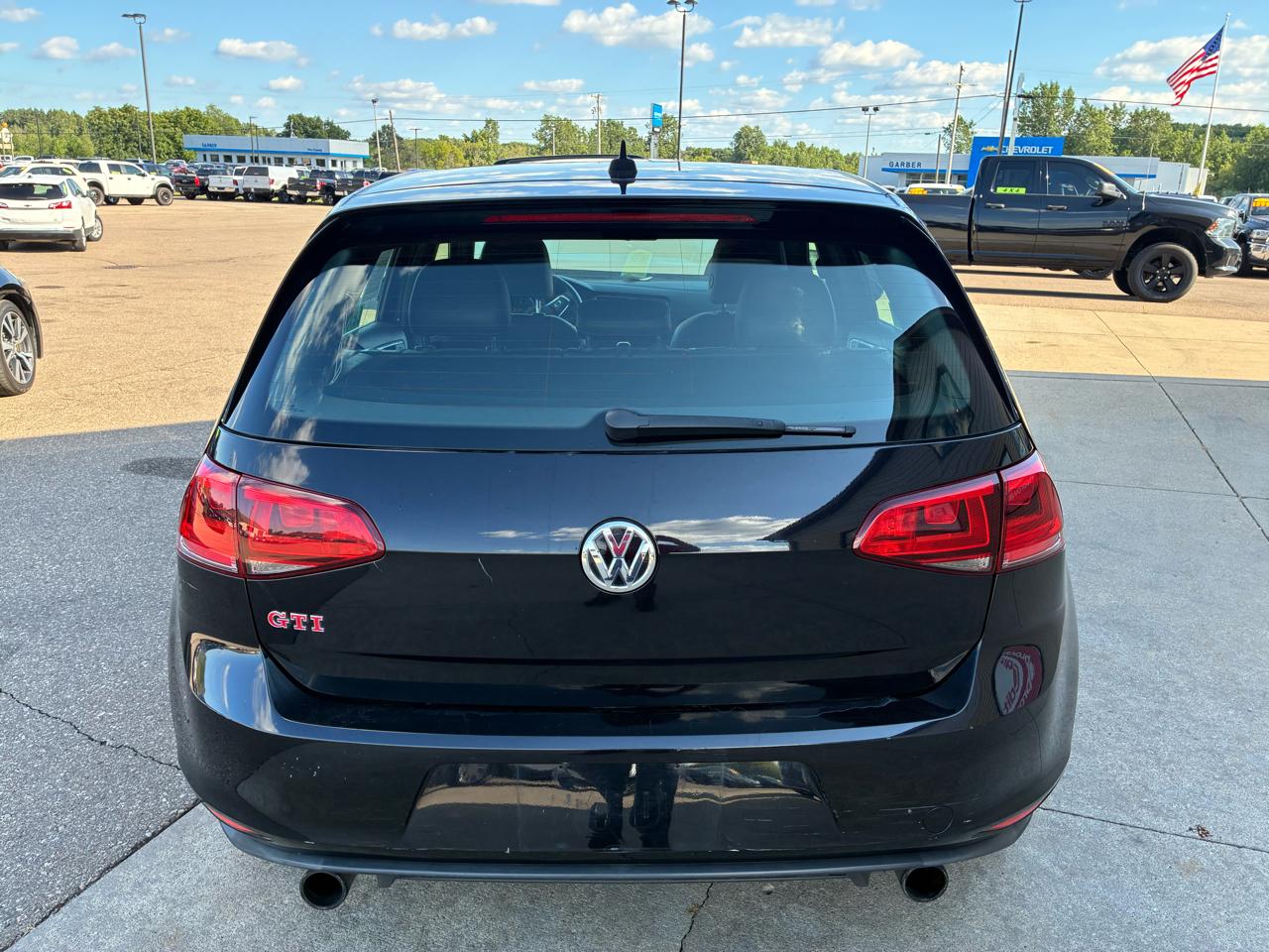 Volkswagen Golf GTI 2.0T 4-Door Autobahn DSG 2017