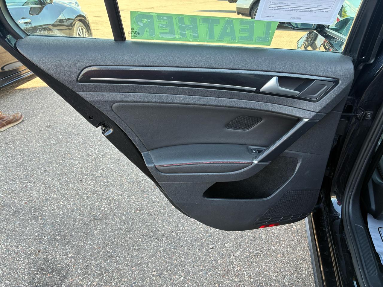 Volkswagen Golf GTI 2.0T 4-Door Autobahn DSG 2017