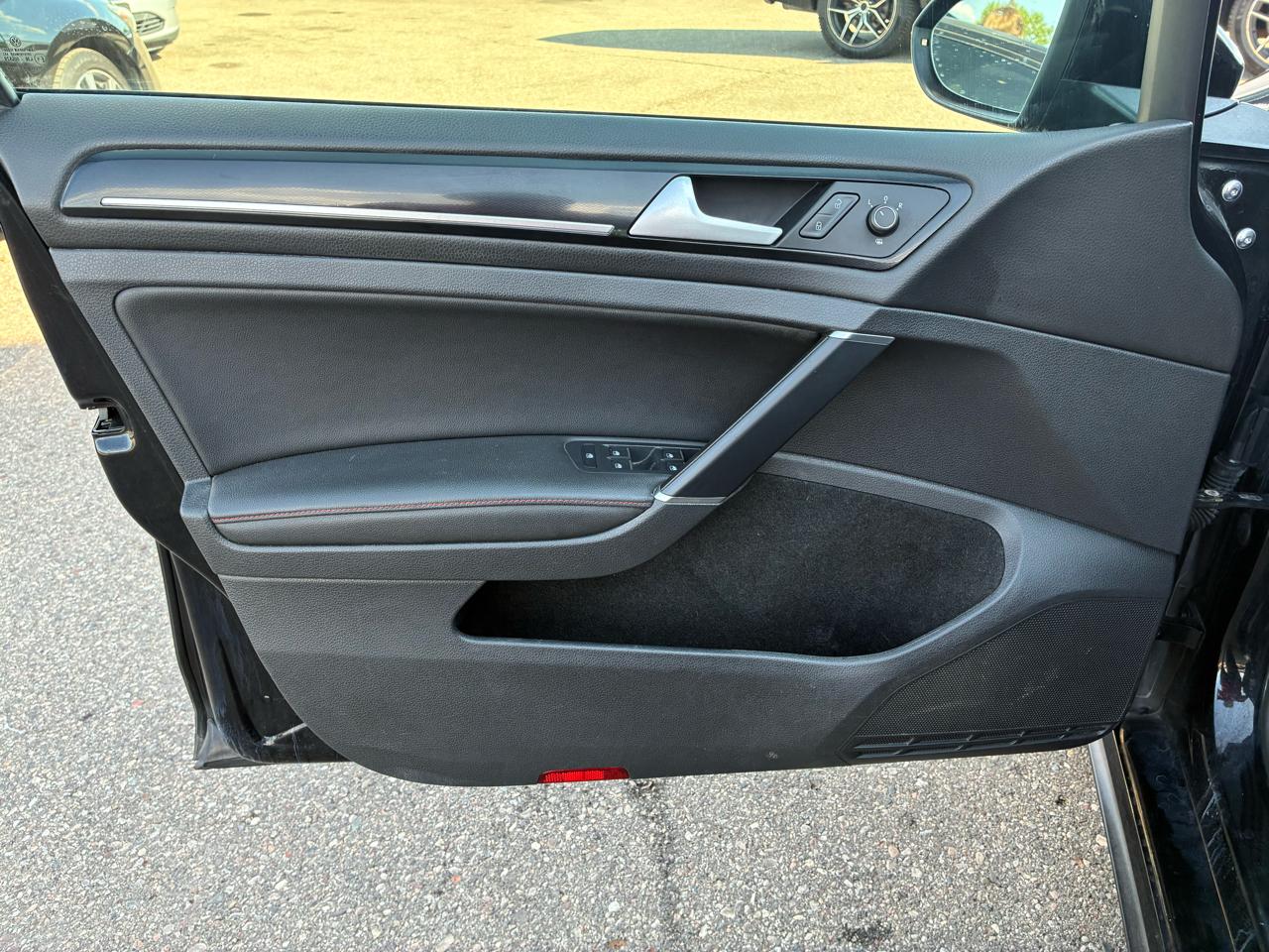 Volkswagen Golf GTI 2.0T 4-Door Autobahn DSG 2017