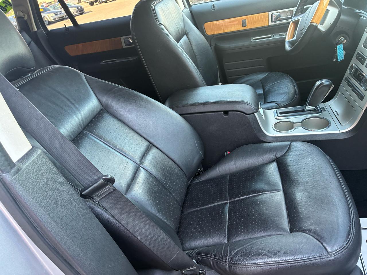 Lincoln MKX AWD 4dr 2010