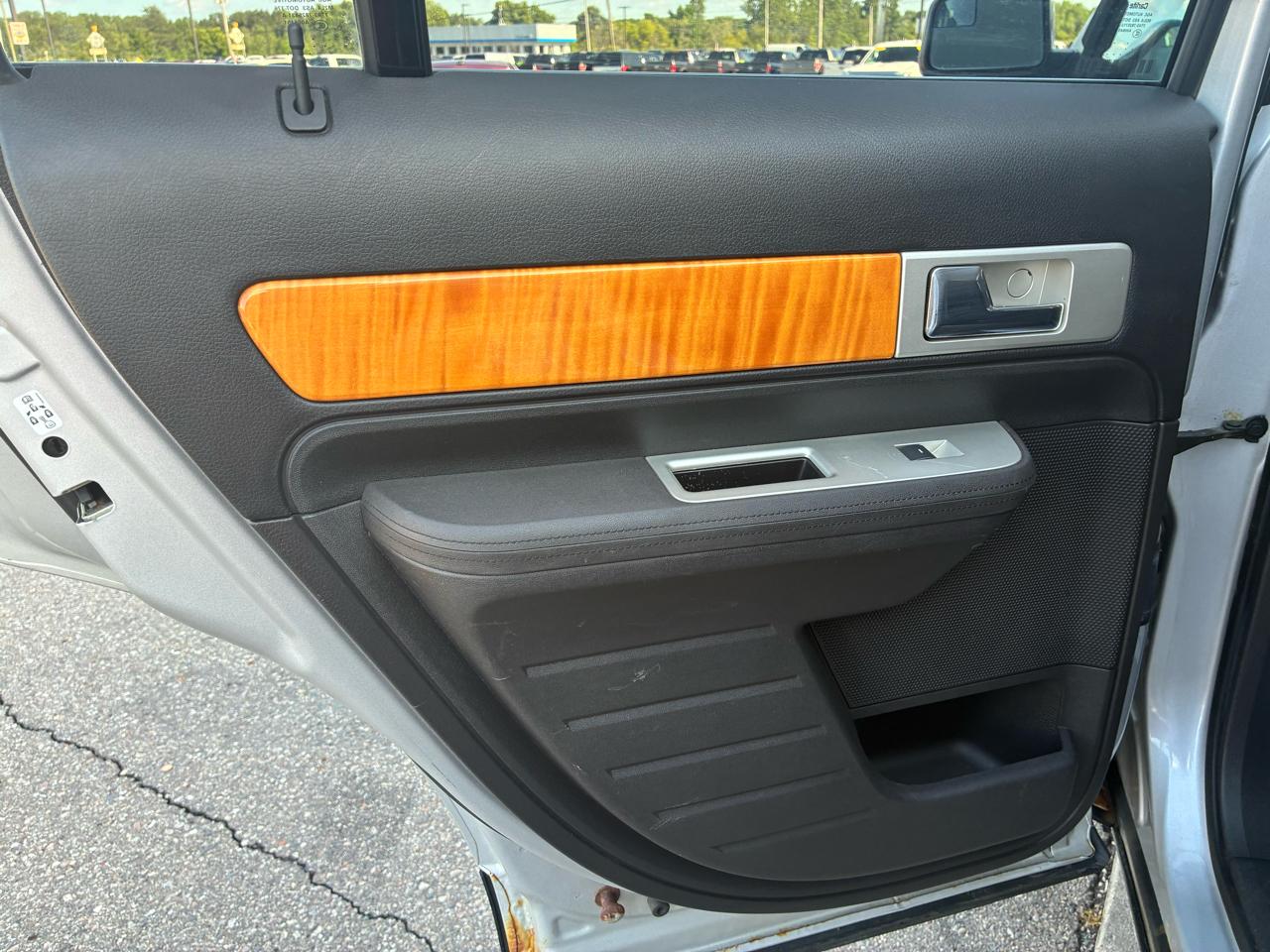 Lincoln MKX AWD 4dr 2010