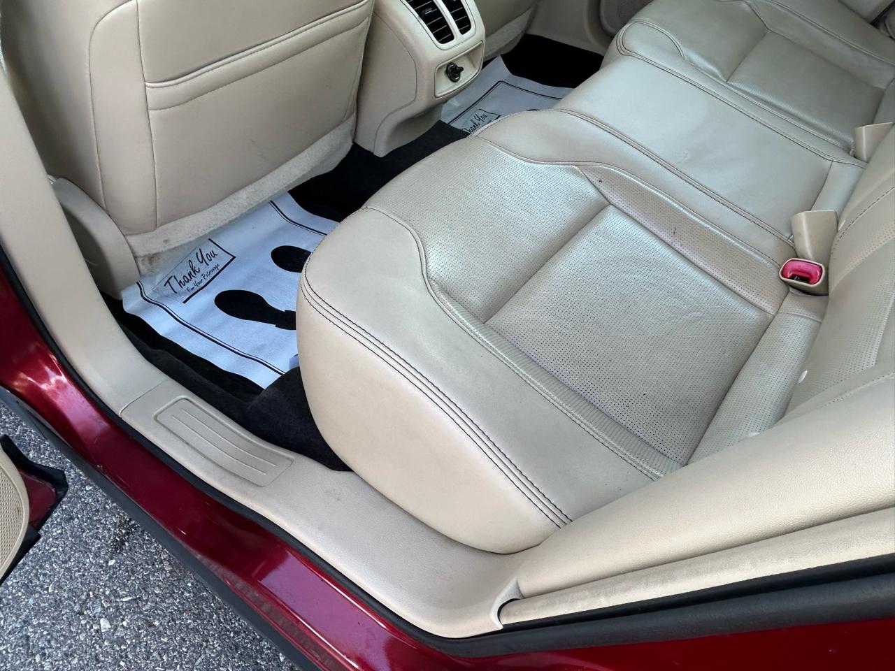Ford Taurus 4dr Sdn Limited FWD 2013