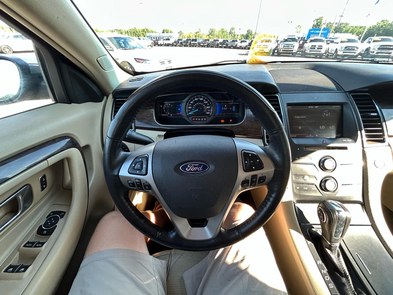 Ford Taurus 4dr Sdn Limited FWD 2013