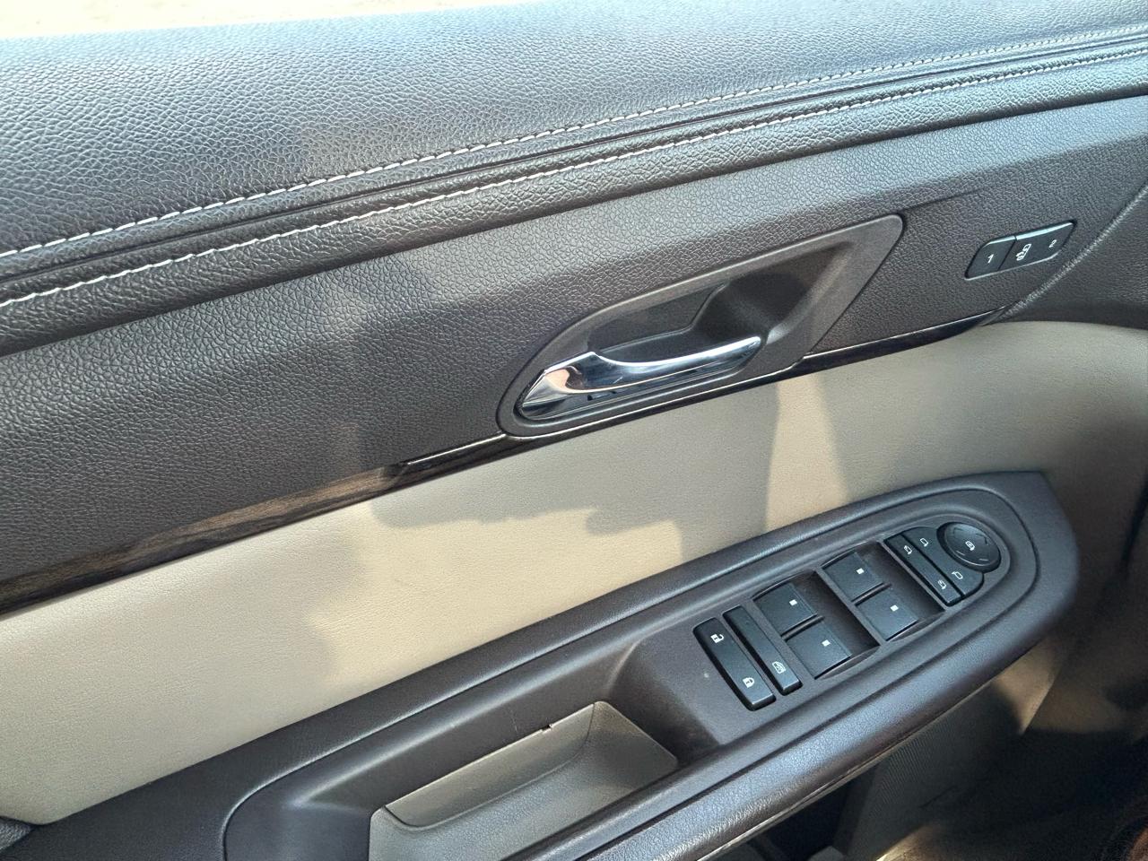 GMC Acadia AWD 4dr Denali 2015