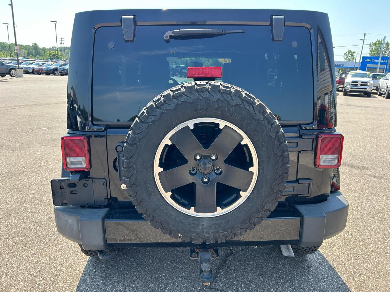 Jeep Wrangler Unlimited 4WD 4dr Altitude 2012