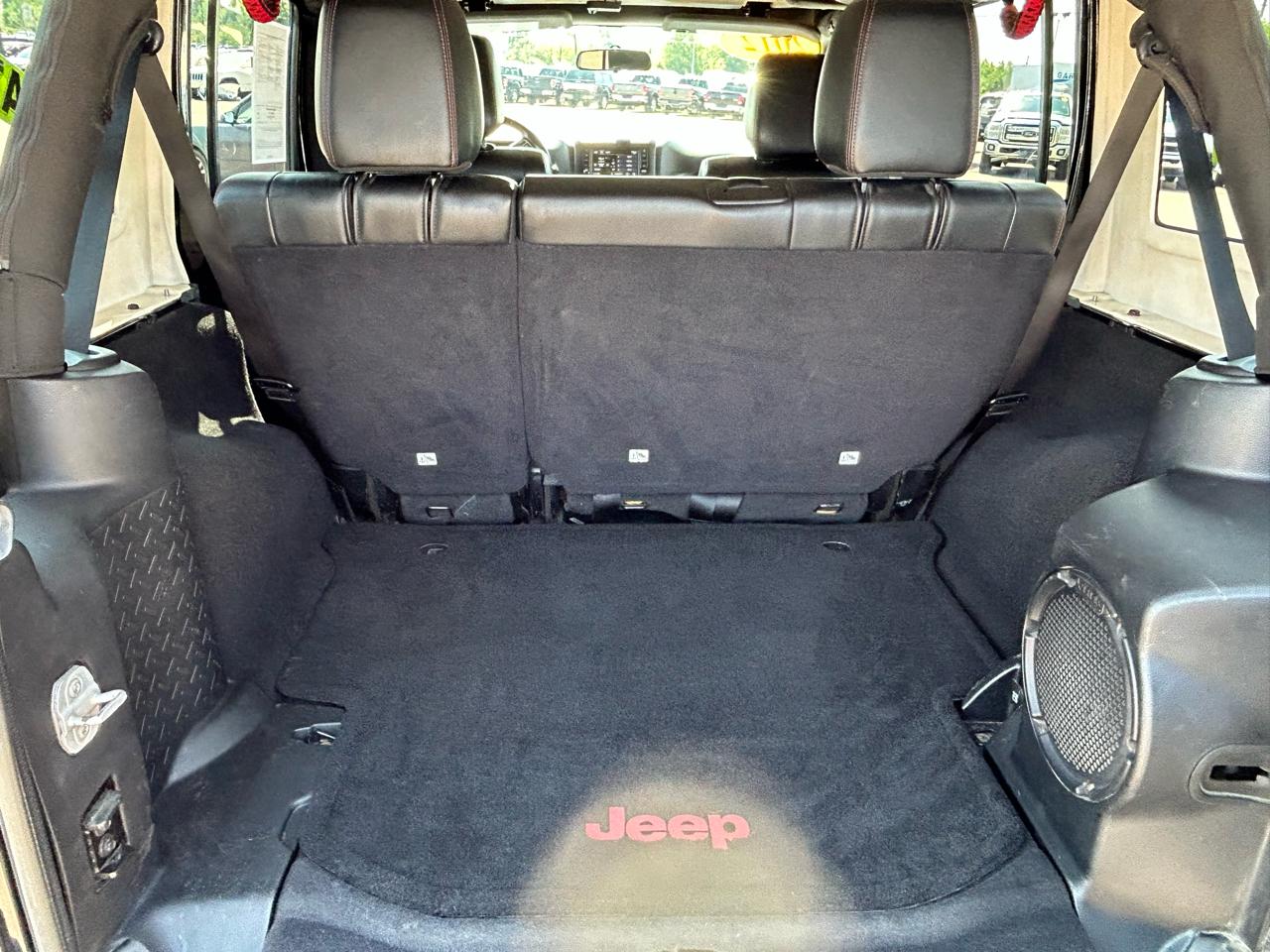 Jeep Wrangler Unlimited 4WD 4dr Altitude 2012