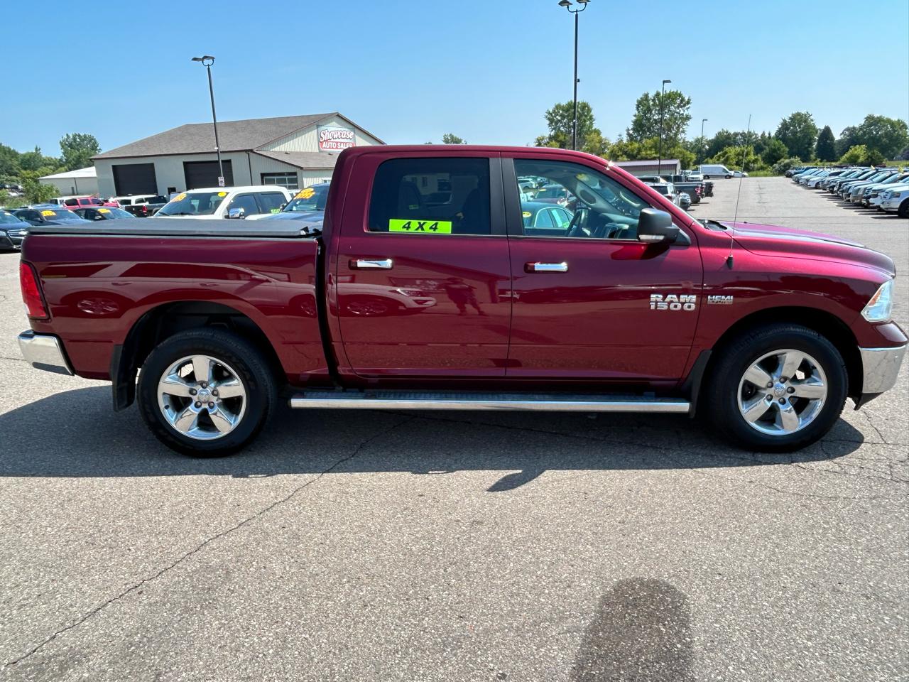 RAM 1500 Big Horn 4x4 Crew Cab 5'7" Box 2017
