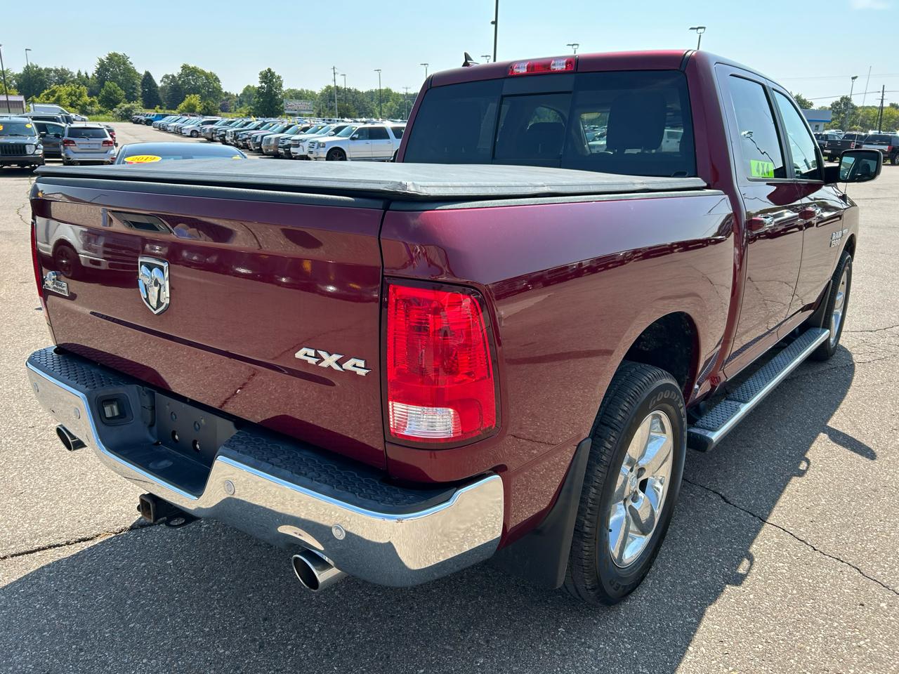 RAM 1500 Big Horn 4x4 Crew Cab 5'7" Box 2017