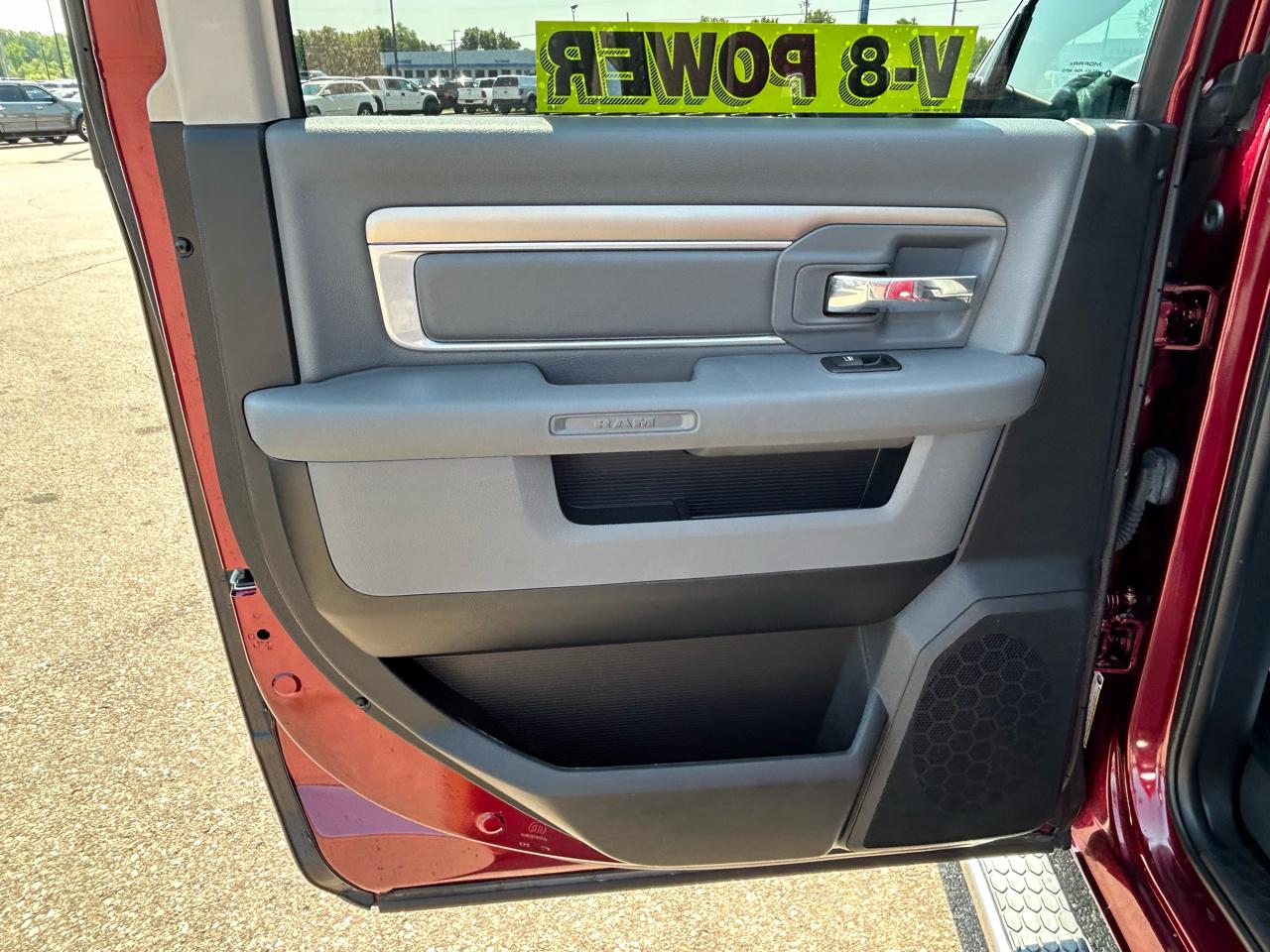 RAM 1500 Big Horn 4x4 Crew Cab 5'7" Box 2017