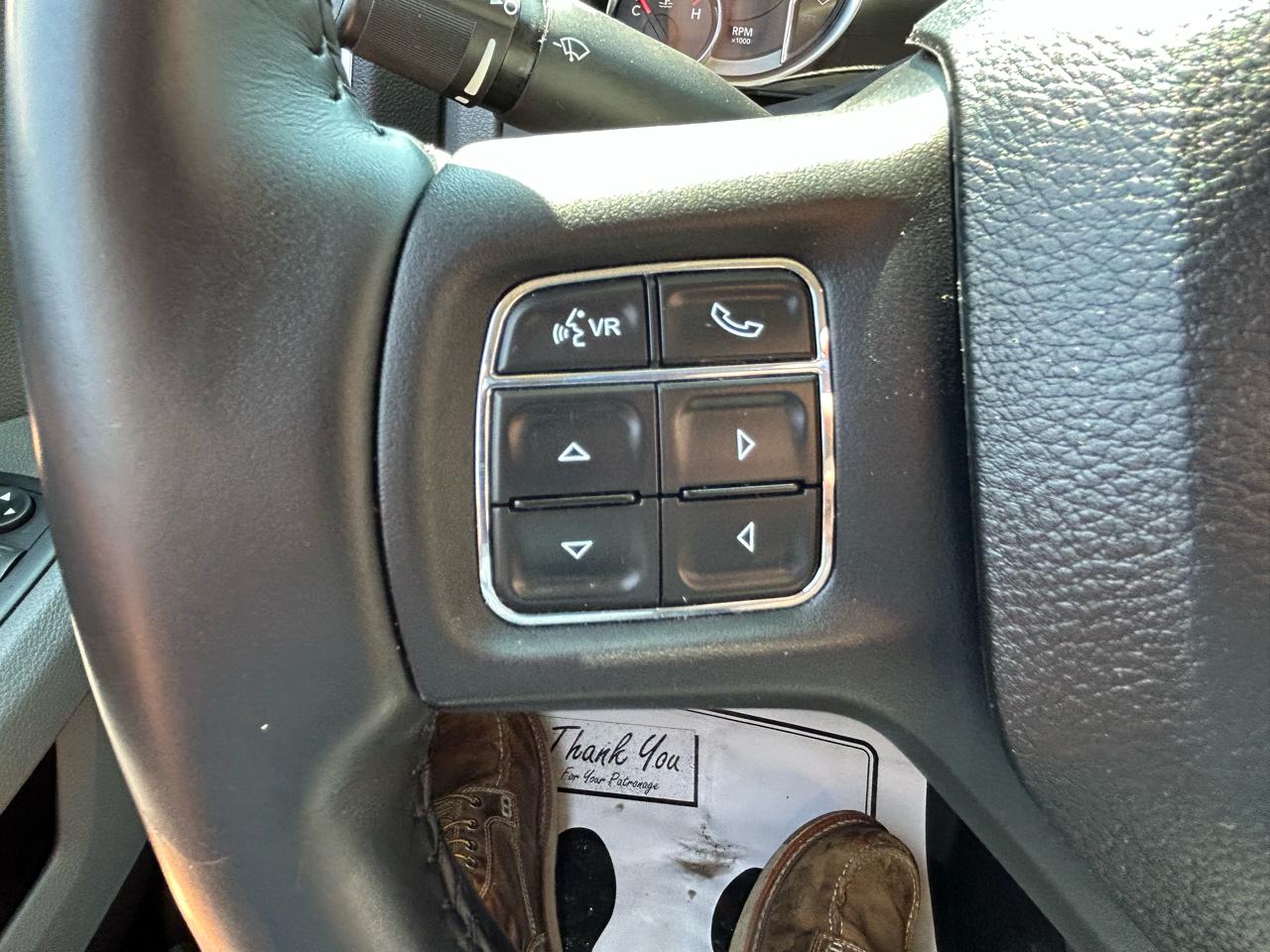 RAM 1500 Big Horn 4x4 Crew Cab 5'7" Box 2017