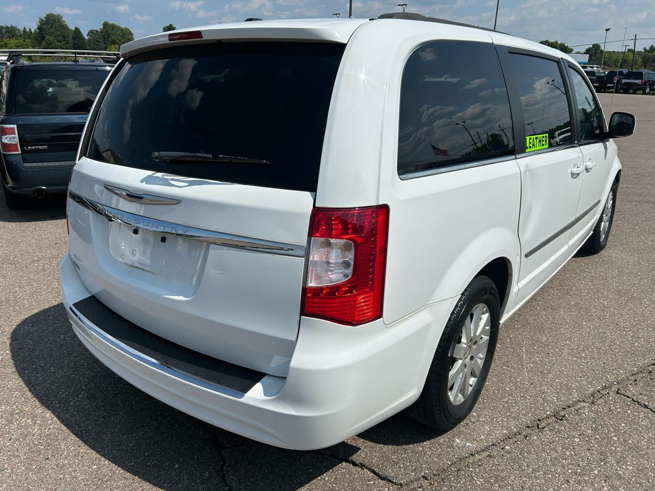 Chrysler Town & Country 4dr Wgn Touring 2014