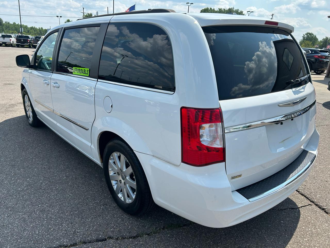 Chrysler Town & Country 4dr Wgn Touring 2014