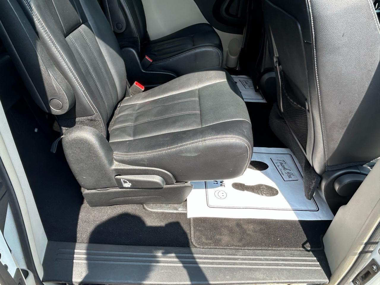 Chrysler Town & Country 4dr Wgn Touring 2014