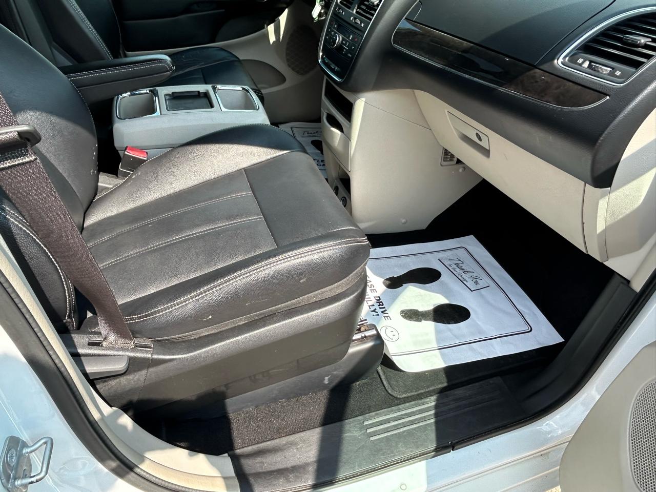 Chrysler Town & Country 4dr Wgn Touring 2014
