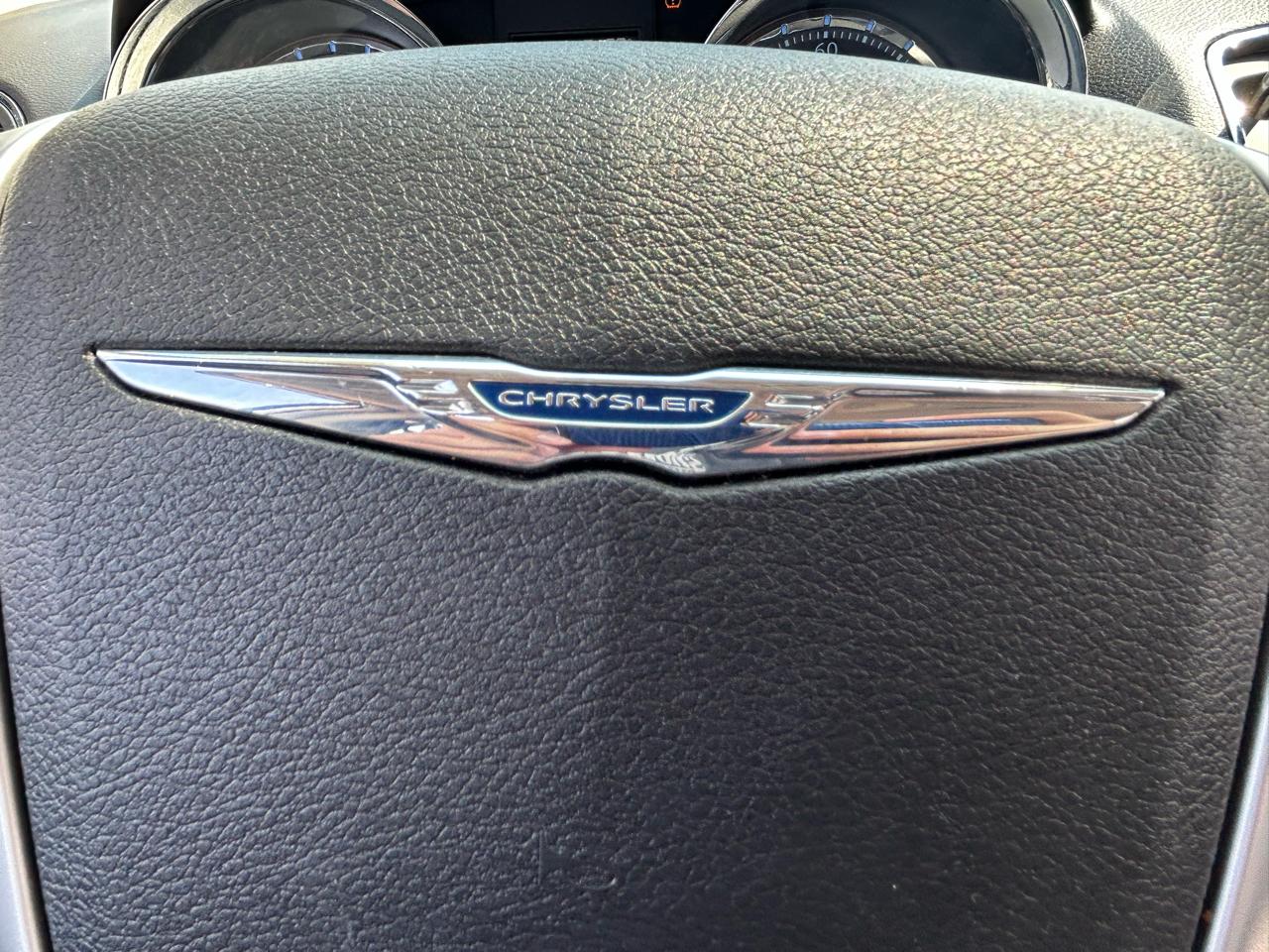 Chrysler Town & Country 4dr Wgn Touring 2014