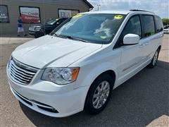 2014 Chrysler Town & Country 