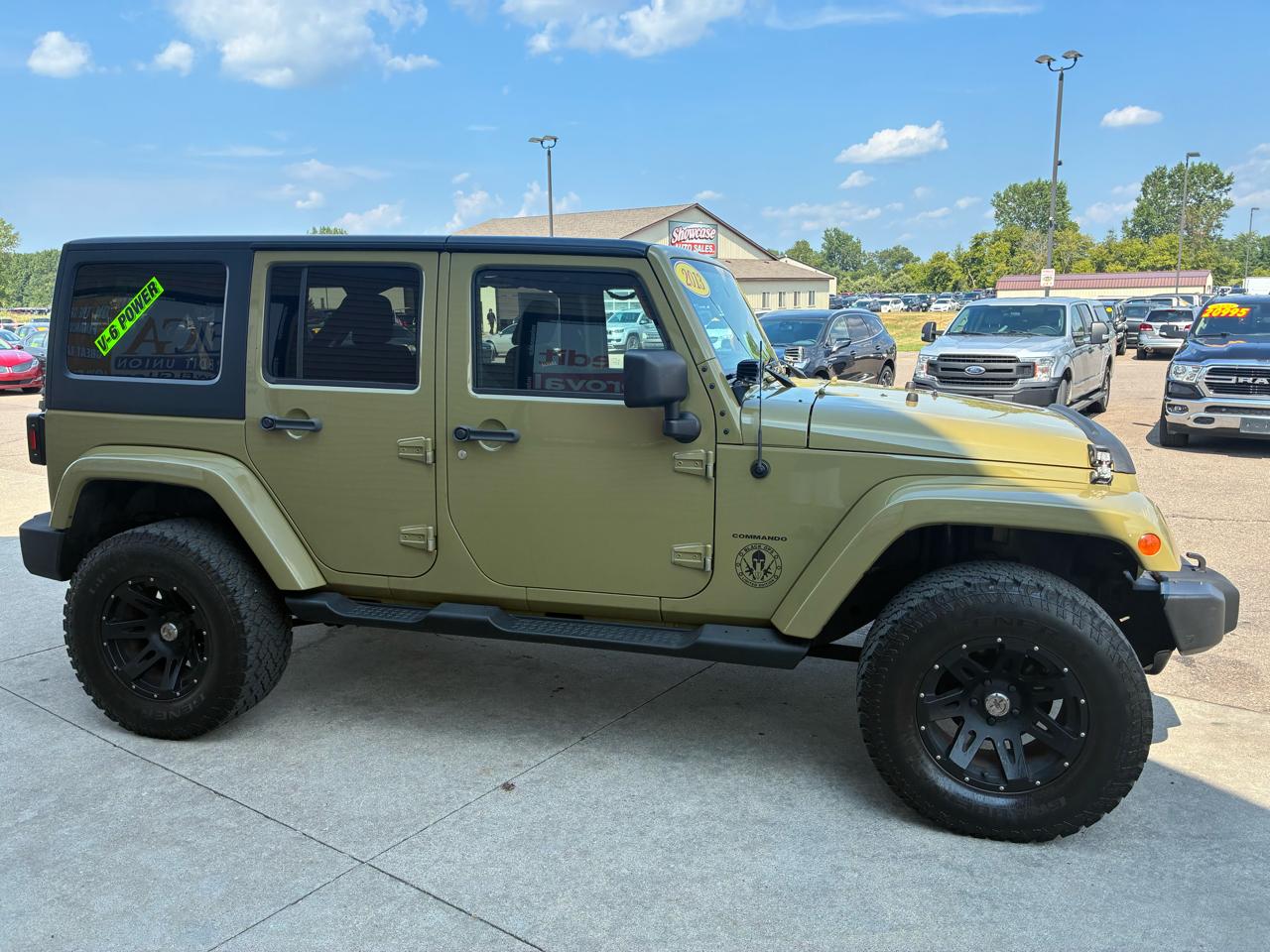 Jeep Wrangler Unlimited 4WD 4dr Sahara 2013