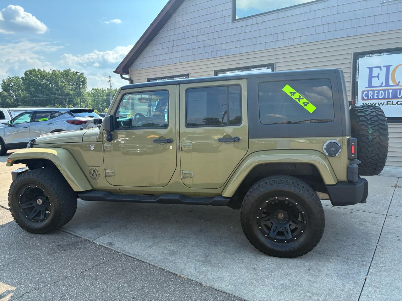 Jeep Wrangler Unlimited 4WD 4dr Sahara 2013