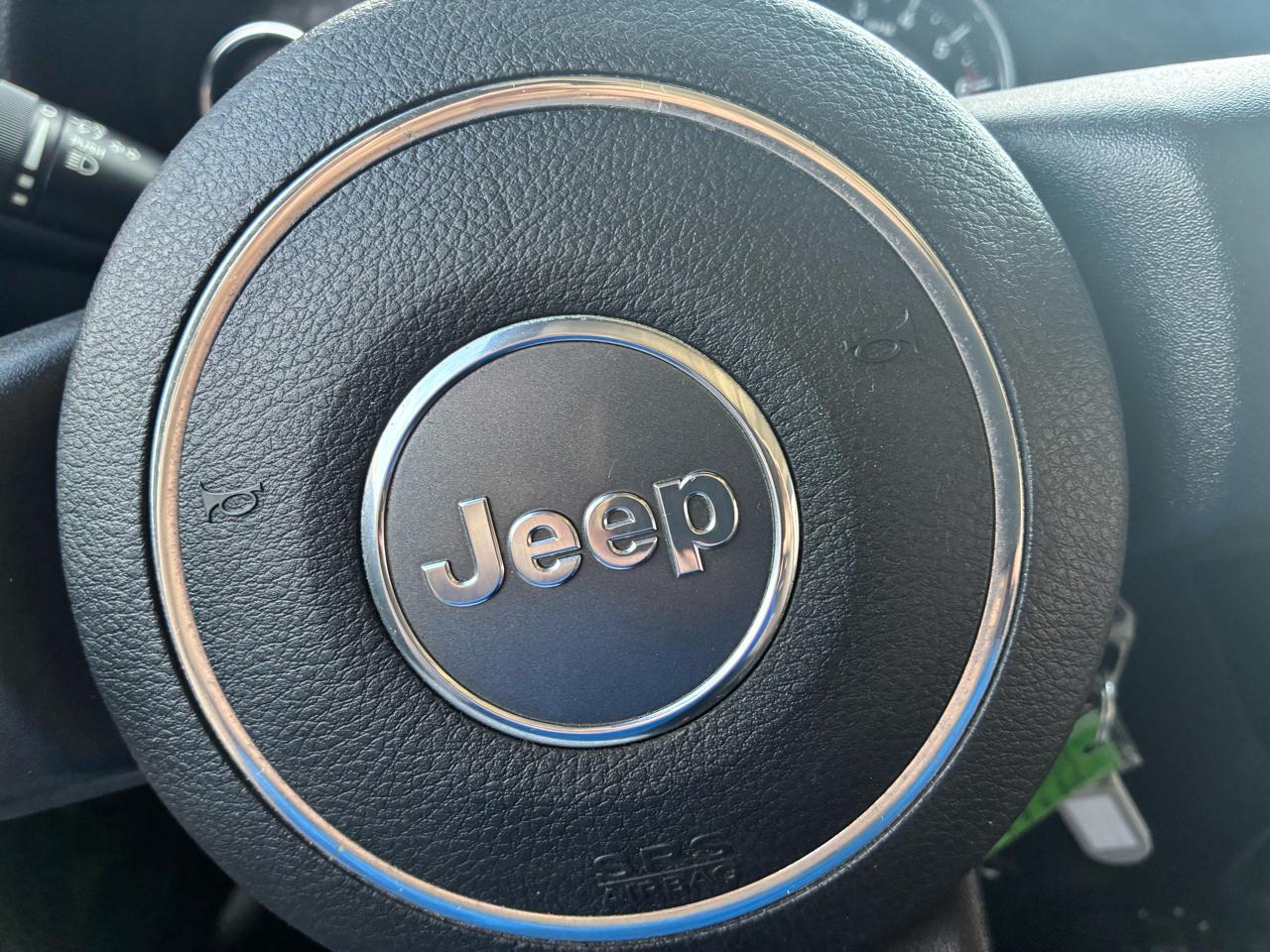 Jeep Wrangler Unlimited 4WD 4dr Sahara 2013