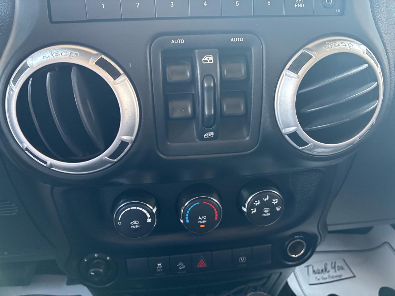 Jeep Wrangler Unlimited 4WD 4dr Sahara 2013