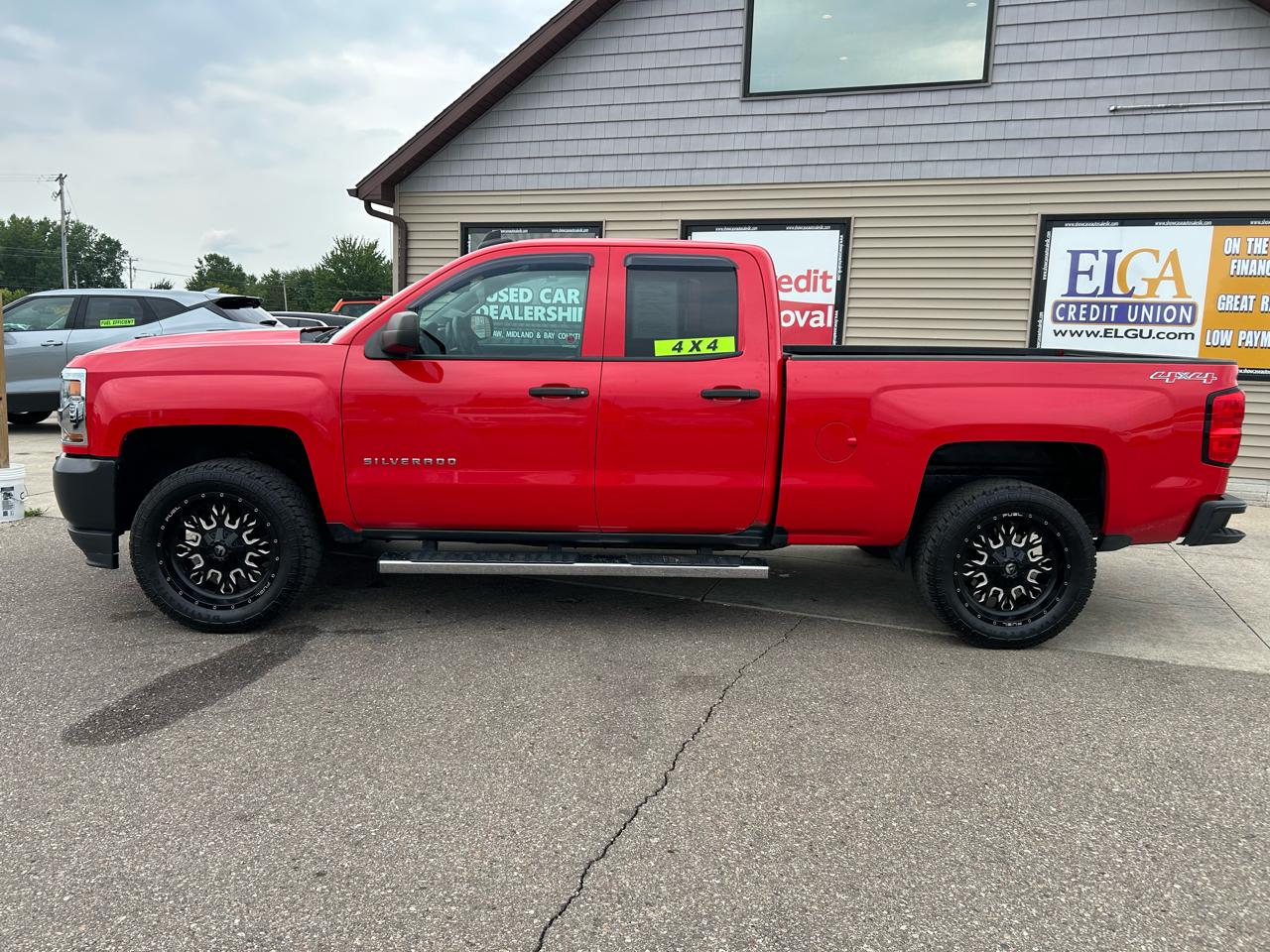 Chevrolet Silverado 1500 4WD Double Cab 143.5" Work Truck 2017