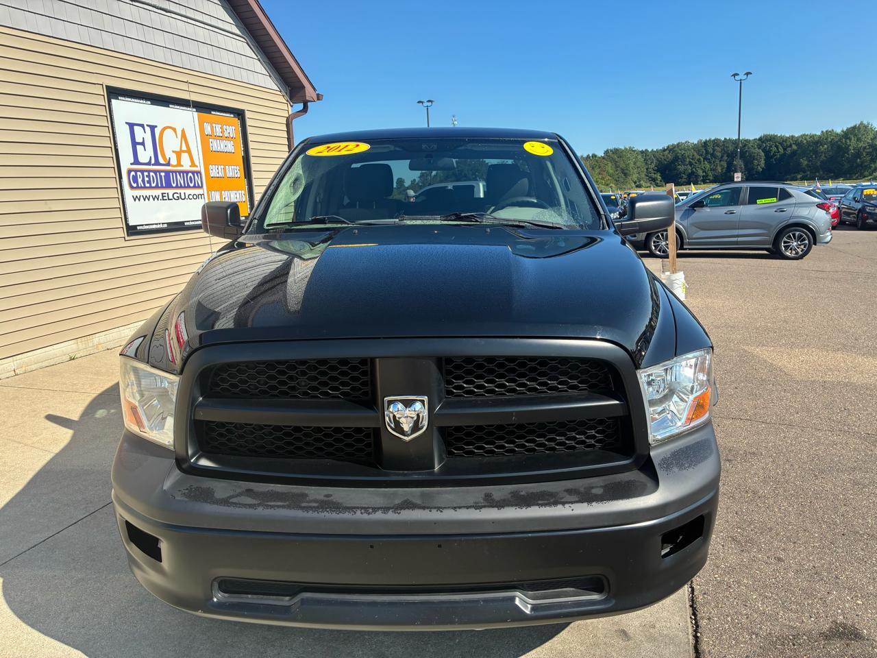 RAM 1500 4WD Quad Cab 140.5" Tradesman 2012