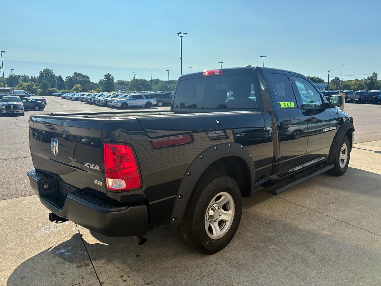 RAM 1500 4WD Quad Cab 140.5" Tradesman 2012