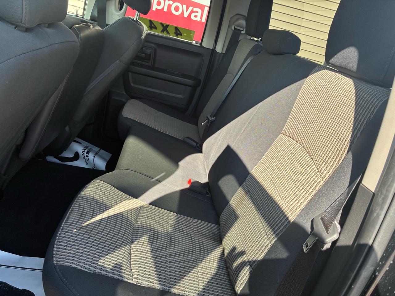 RAM 1500 4WD Quad Cab 140.5" Tradesman 2012