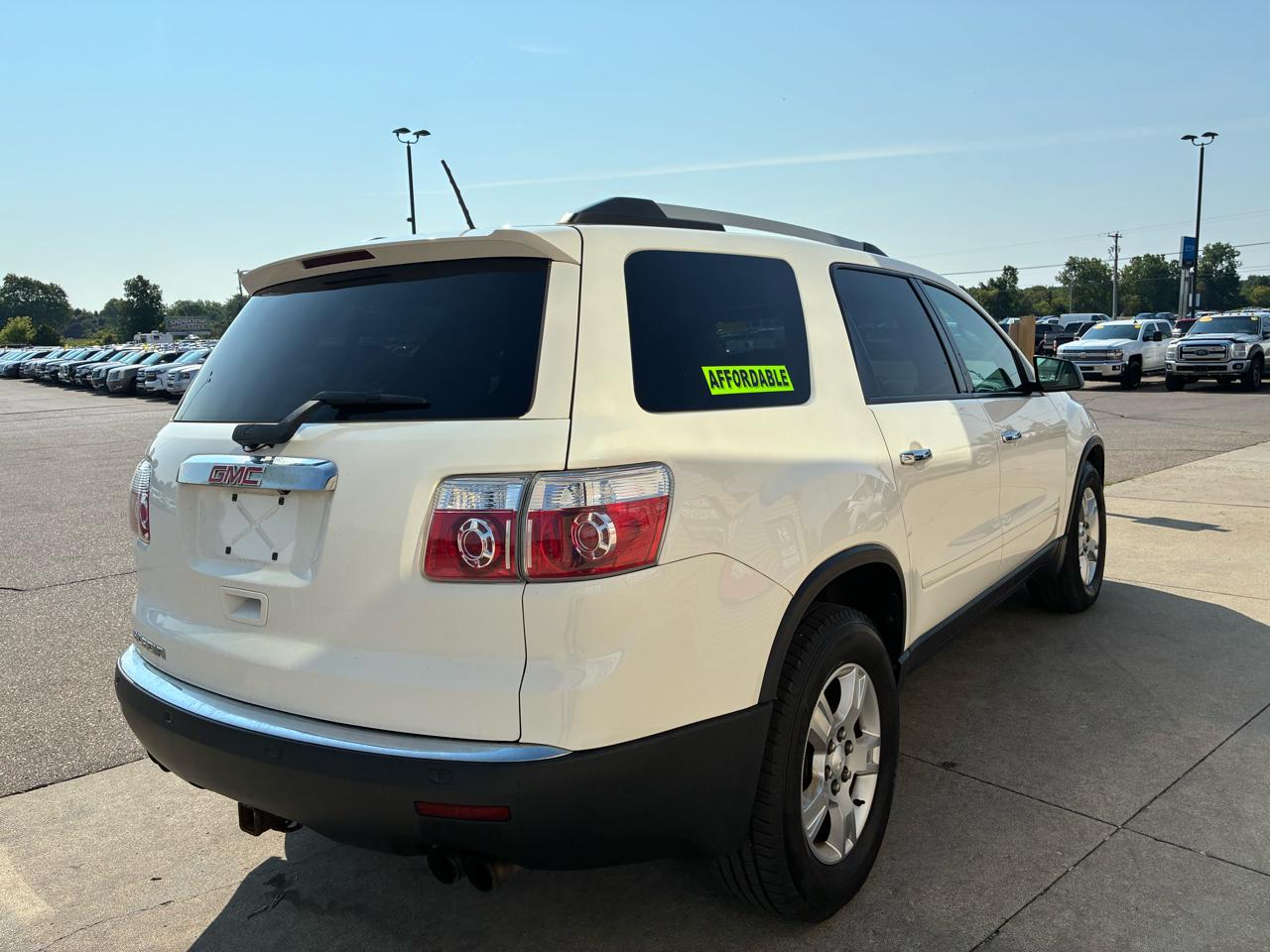 GMC Acadia FWD 4dr SLE 2011