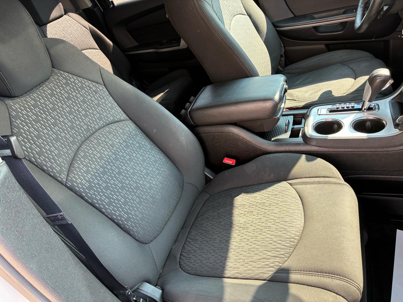 GMC Acadia FWD 4dr SLE 2011