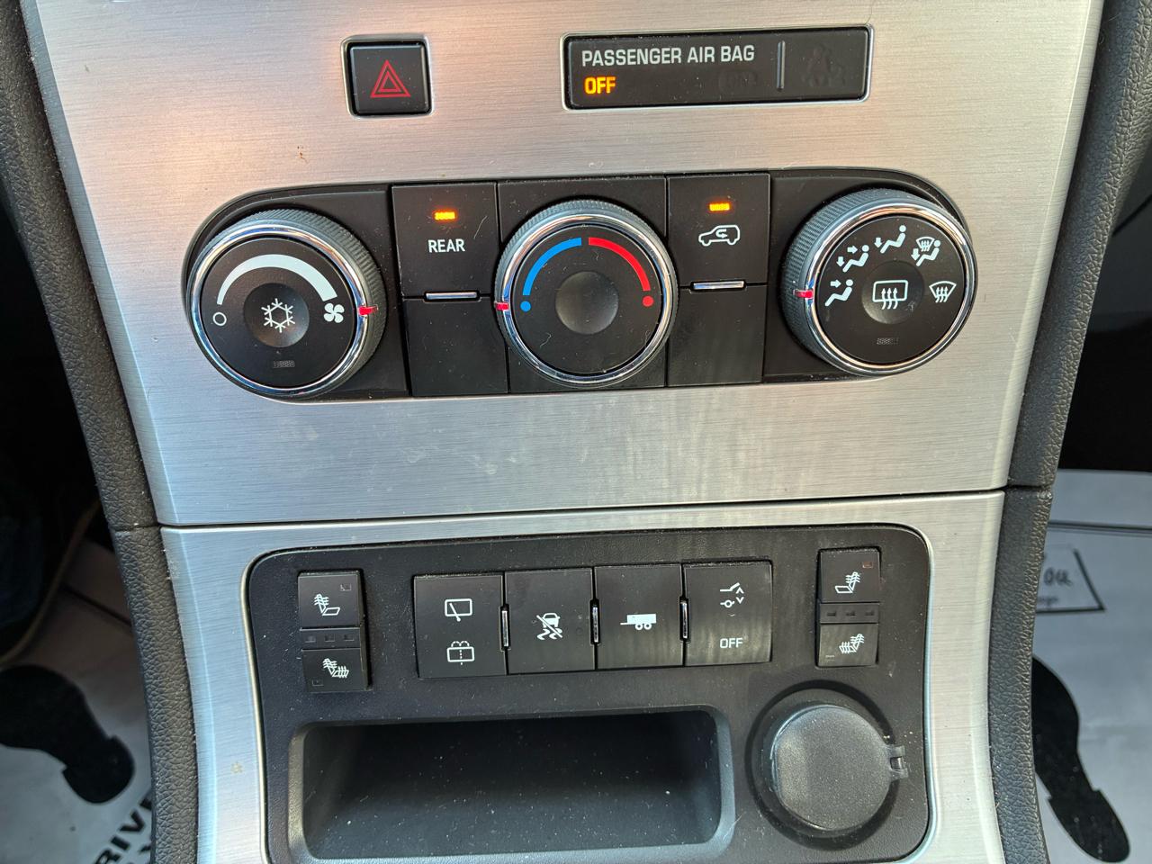 GMC Acadia FWD 4dr SLE 2011