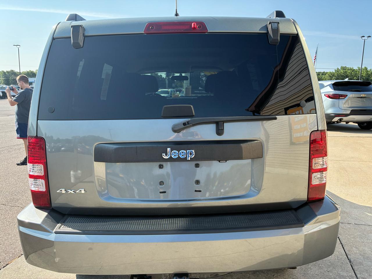 Jeep Liberty 4WD 4dr Sport 2012