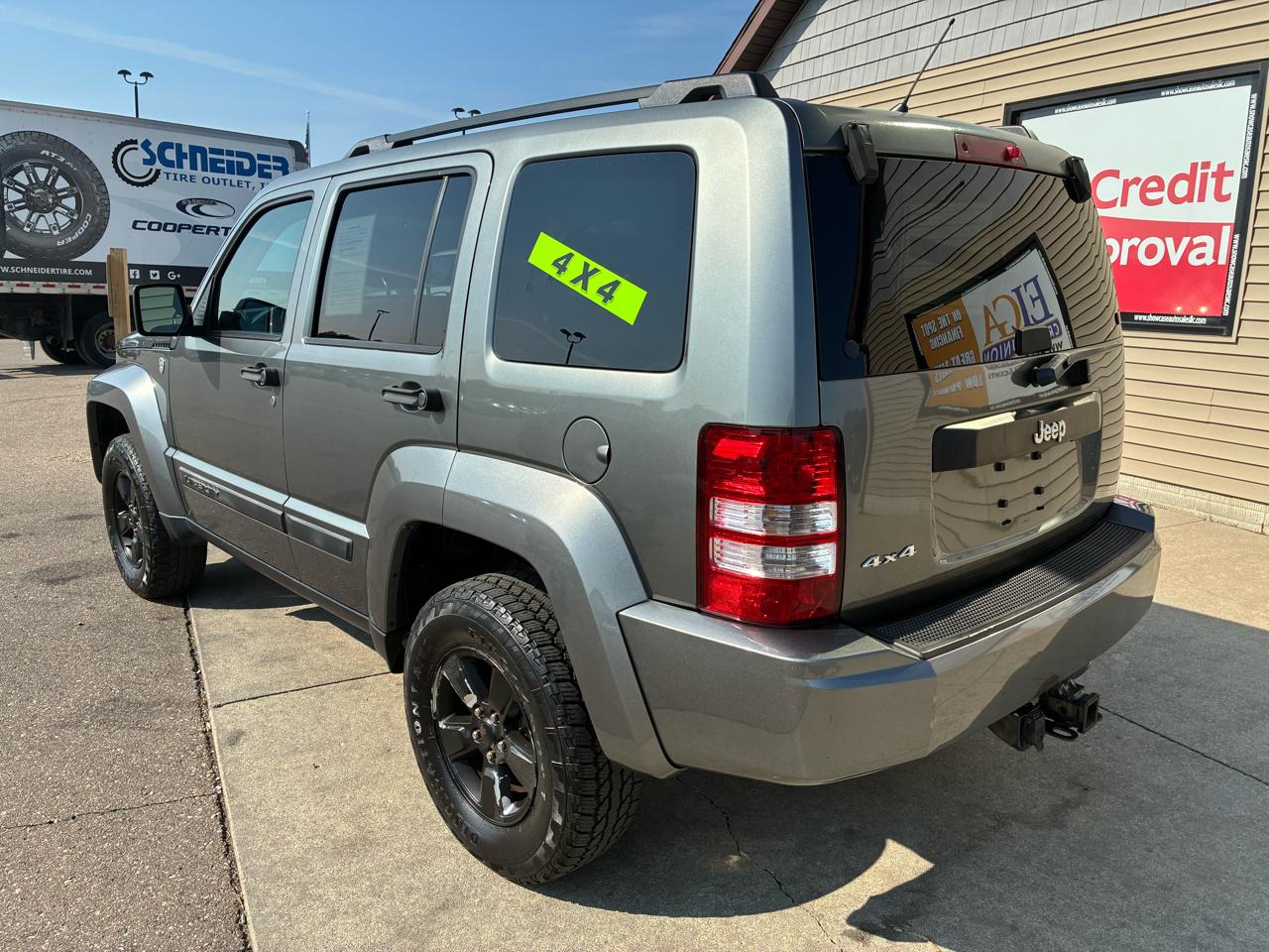 Jeep Liberty 4WD 4dr Sport 2012