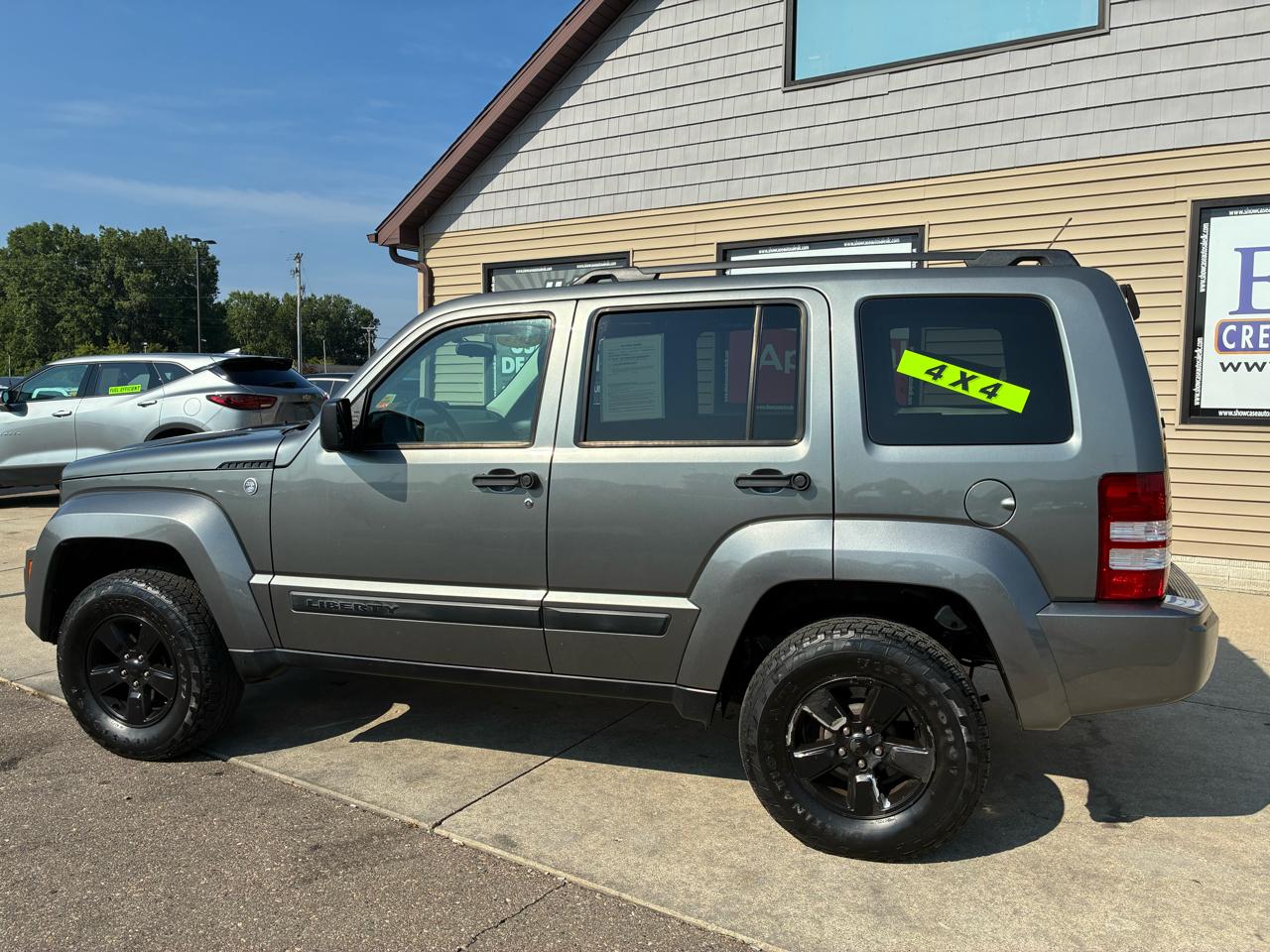 Jeep Liberty 4WD 4dr Sport 2012