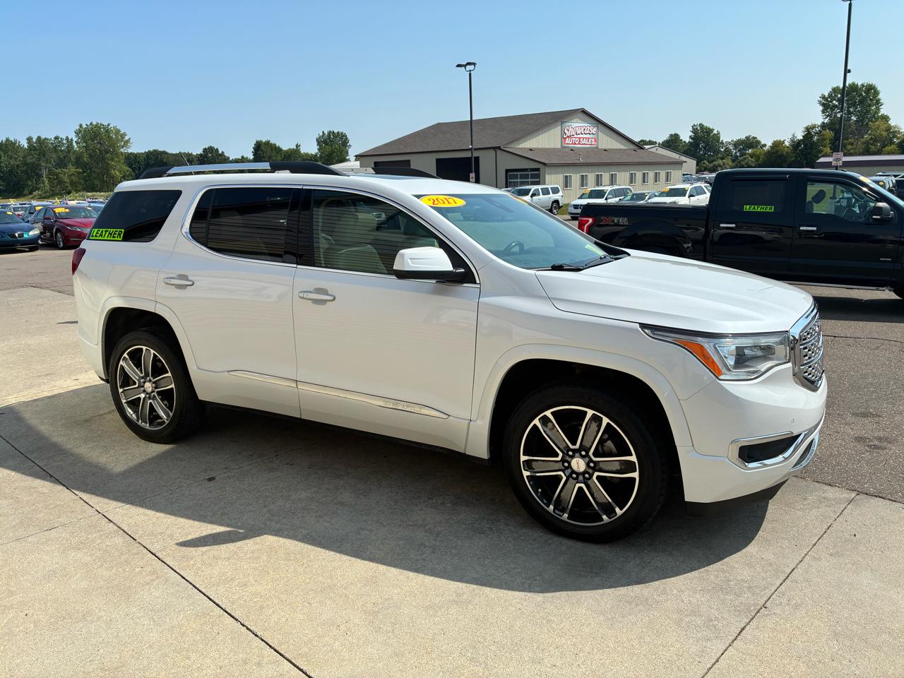 GMC Acadia FWD 4dr Denali 2017