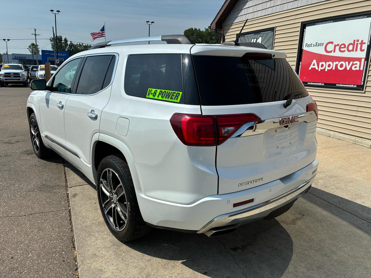 GMC Acadia FWD 4dr Denali 2017