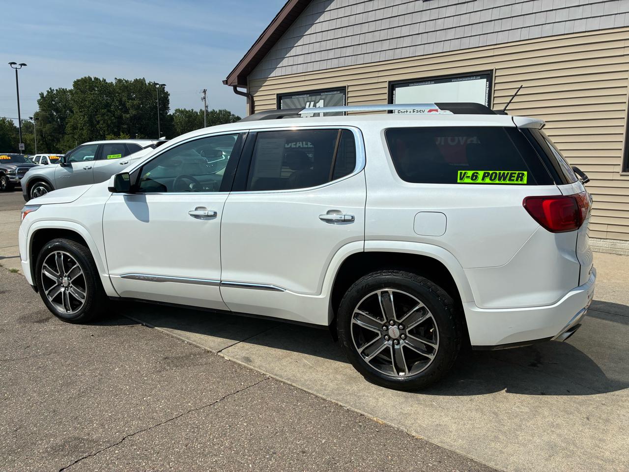 GMC Acadia FWD 4dr Denali 2017
