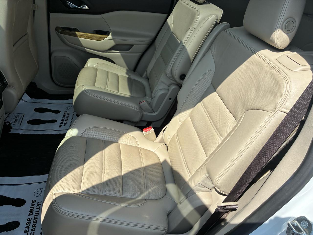 GMC Acadia FWD 4dr Denali 2017